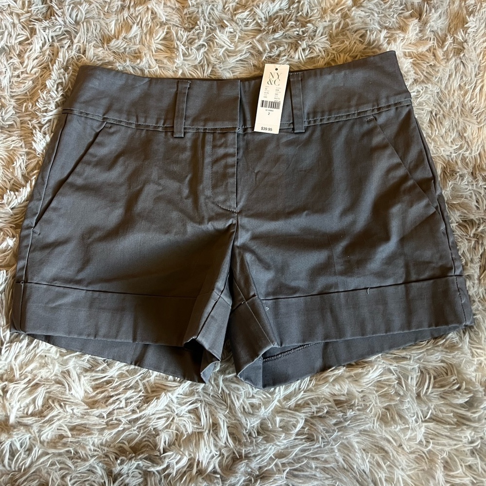 NWT New York and Co 7th Avenue design grey chino shorts